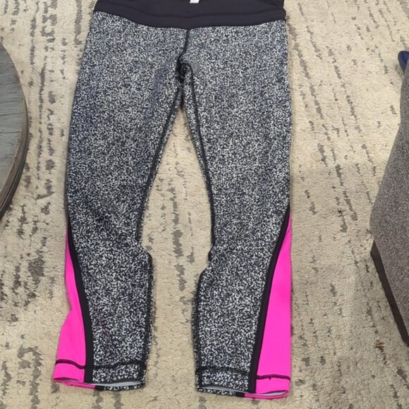 Lululemon Pace Tight Flashback Static White Black / Raspberry Glo Light - Picture 4 of 9